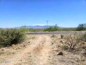 Acres W Highway 82 -- 6, Huachuca City, AZ 85616