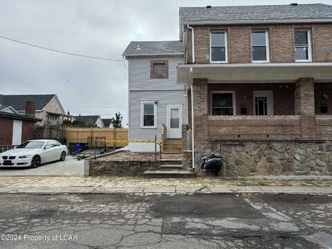 816 W 3rd Street, Hazleton, PA 18201