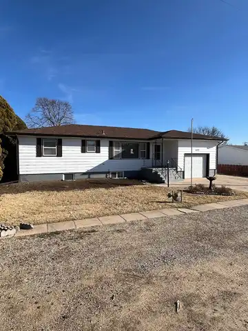 420 Canterbury, Hays, KS 67601