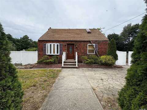 Thompson, BAY SHORE, NY 11706