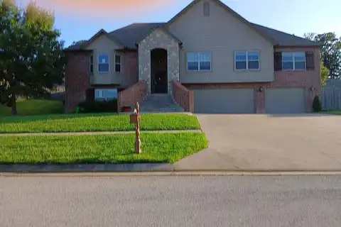 Stephanie, SAPULPA, OK 74066
