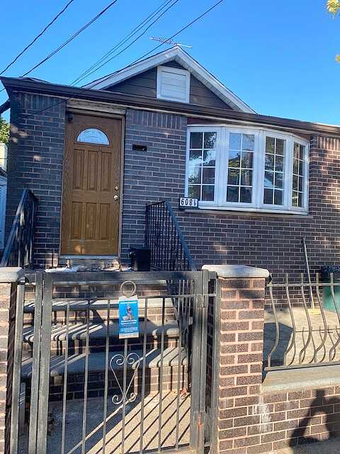 Rockaway, BROOKLYN, NY 11236