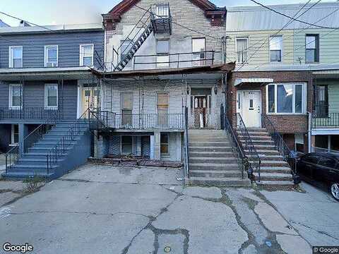 Cottage, JERSEY CITY, NJ 07306