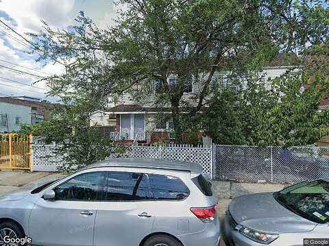 Montauk, BROOKLYN, NY 11208