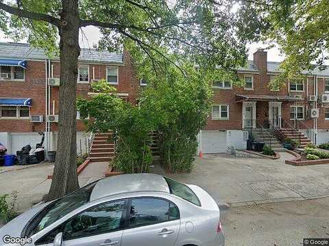 197Th, FRESH MEADOWS, NY 11365