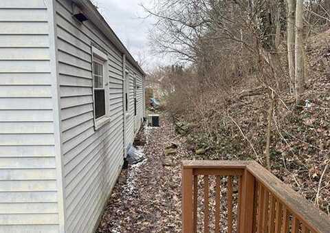 Eastview, GREENSBURG, PA 15601