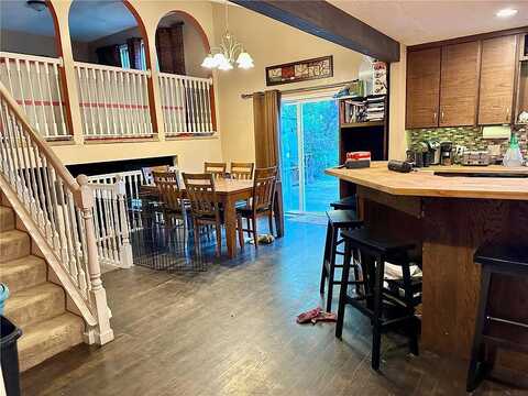 Mckay, ANDOVER, MN 55304