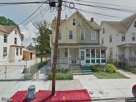 High, CAMDEN, NJ 08105