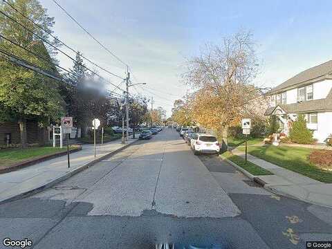 So Grove St, FREEPORT, NY 11520