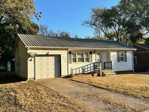 120 W Sentinel Street, Nevada, MO 64772