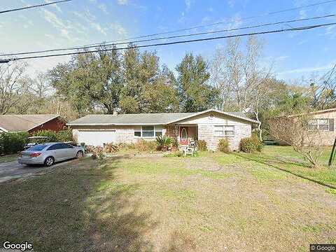 Mt Vernon Cir, Jacksonville, FL 32210