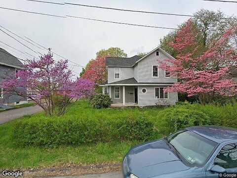 Walnut St, Peckville, PA 18452