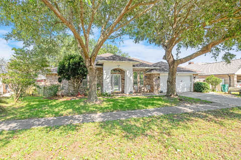 Kel-Wen Circle, Destin, FL 32541