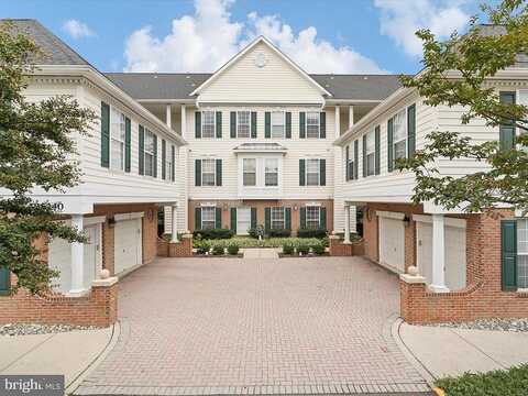 Lake Mist Square, Chantilly, VA 20152