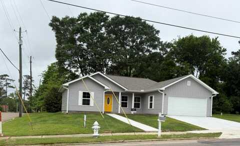1004 N 1st Avenue, Laurel, MS 39440