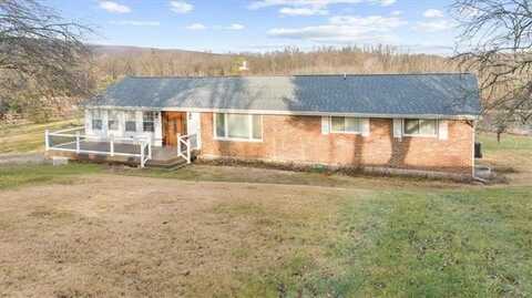 988 Hoch Road, Moore, PA 18038