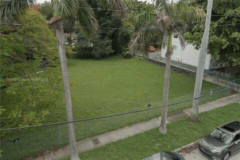 1030 NW 9 ct, Miami, FL 33136