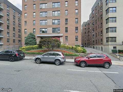 Broadway, WHITE PLAINS, NY 10601