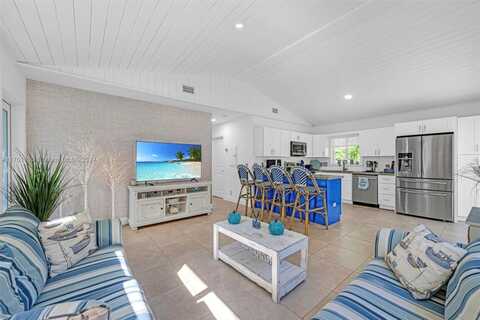 23 Susan St, Key Largo, FL 33037