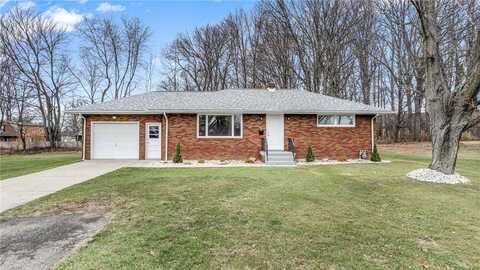 1929 King Dr, Hermitage, PA 16148