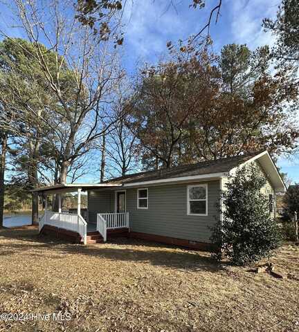 1001 Sampson Acres Drive, Clinton, NC 28328