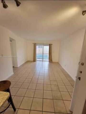 1933 SW 7th St, Miami, FL 33135