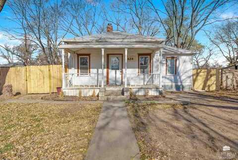 624 W 10th Street, Junction City, KS 66441