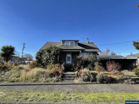 316 Douglas Av, Tillamook, OR 97141