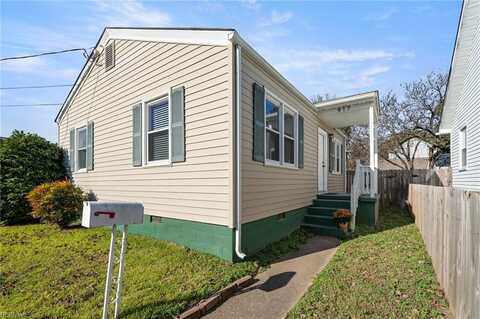 917 Crowell Avenue, Chesapeake, VA 23324