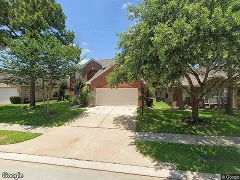 Crescent Pass, TOMBALL, TX 77375