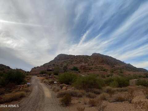 1601 W Arrowhead Lane, San Tan Valley, AZ 85143