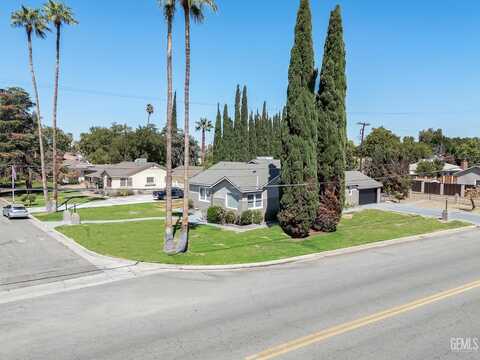 3201 La Cresta Drive, Bakersfield, CA 93305