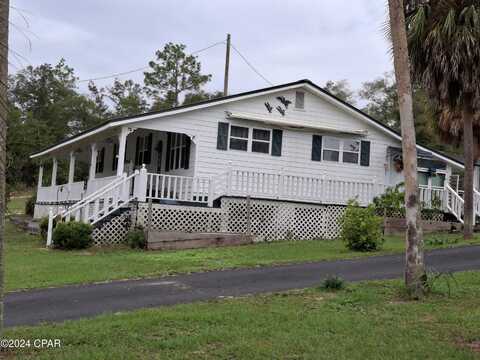 2686 Mona Lane, Alford, FL 32420