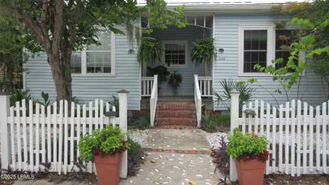 906 10th Street, Port Royal, SC 29935