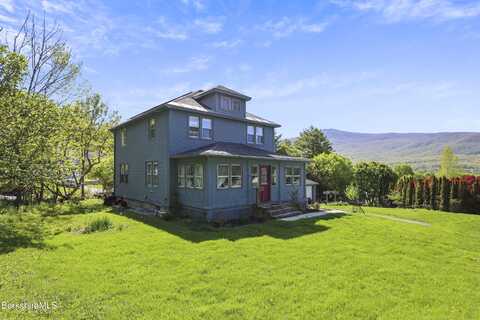 47 East St, Adams, MA 01220
