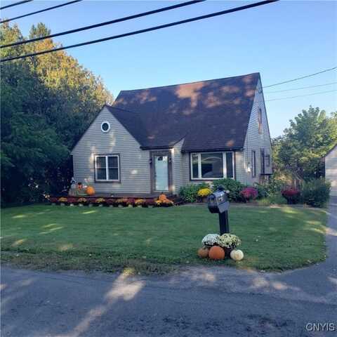 8747 N Main Street, Le Roy, NY 13637