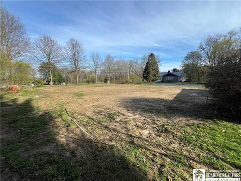 2 Waldemeere Avenue, West Ellicott, NY 14733