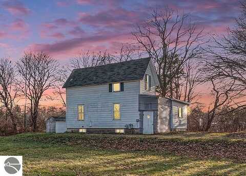 745 SUNNYSIDE DRIVE, CADILLAC, MI 49601