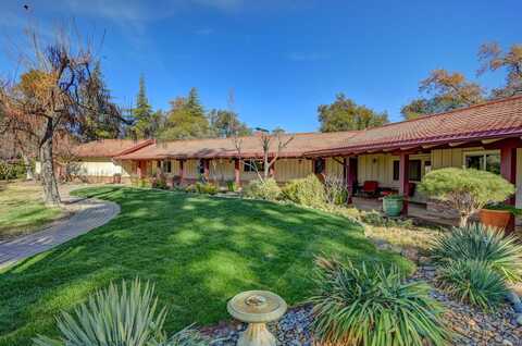 713 Fairoaks Lane, Murphys, CA 95247