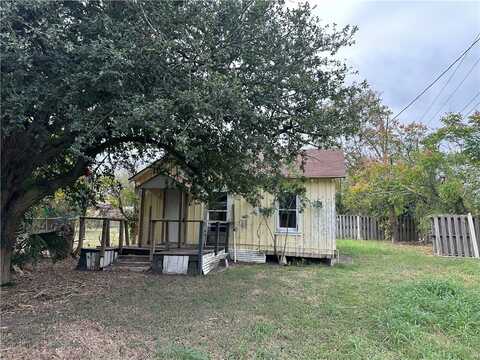 308 McGuill, Refugio, TX 78377