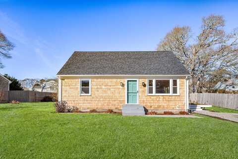 74 Clifton Lane, Centerville, MA 02632