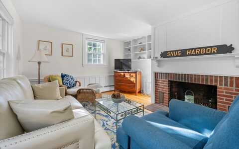 17 Miles Street, Harwich Port, MA 02646