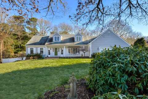 53 Hyde Park Road, Centerville, MA 02632