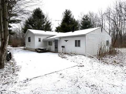 945 N Hockaday, Gladwin, MI 48624