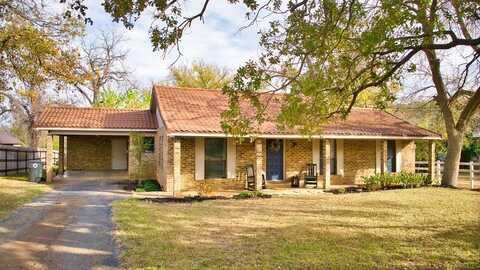 311 Smith St, Mason, TX 76856