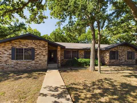 2020 Briarwood Circle, Fredericksburg, TX 78624