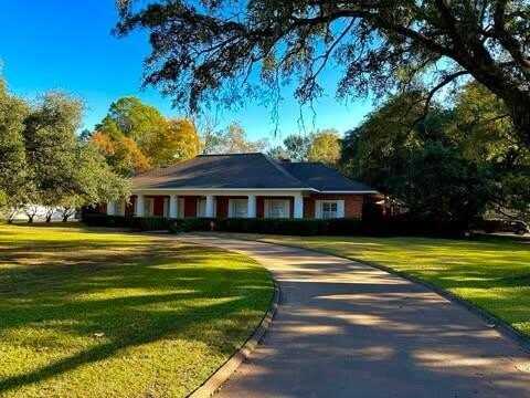 1211 HEYMAN Lane, Alexandria, LA 71303