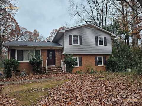 3847 Hillock Court, Charlotte, NC 28215