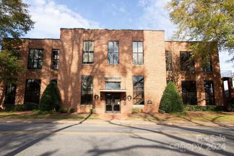 555 E Catawba Street, Belmont, NC 28120