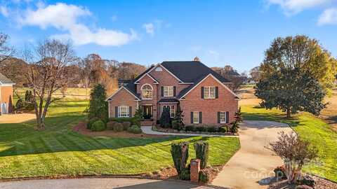 2425 Birdie Lane NE, Conover, NC 28613